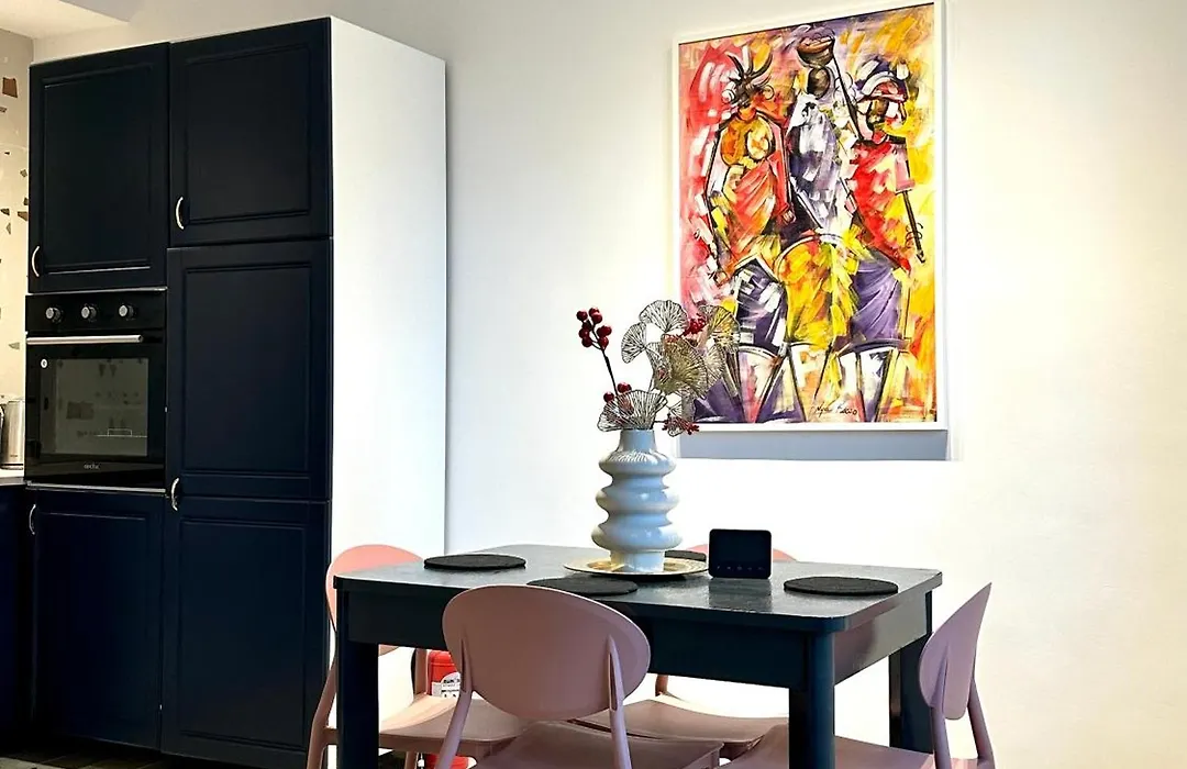 Peaceful Condo For Romantic Getaways Near Black Church - 3Min Walk-1